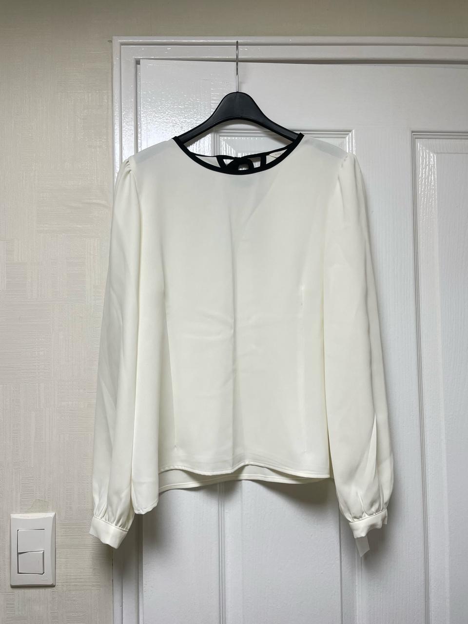 배색 뒷리본 블라우스 새옷