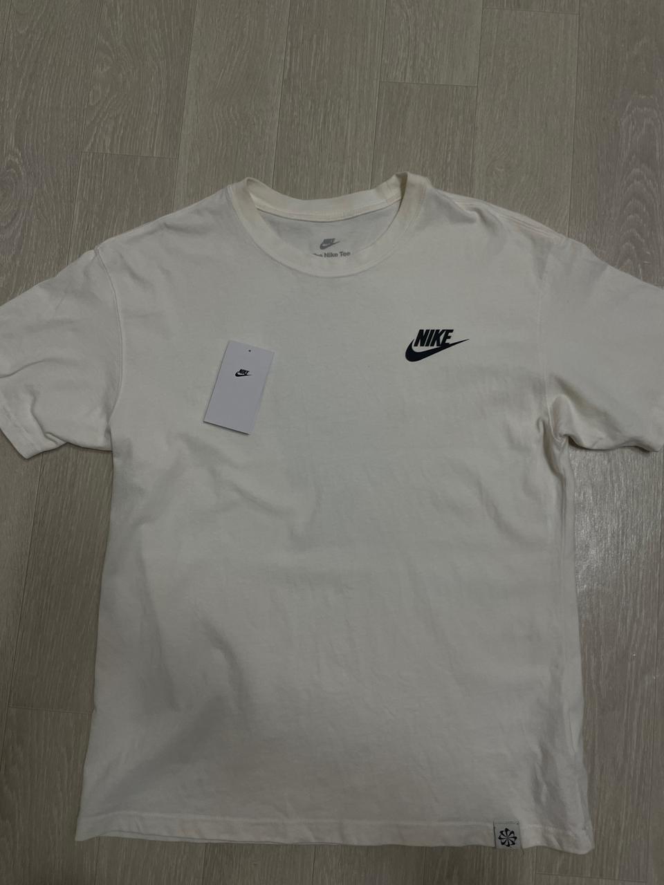 나이키 반팔티셔츠