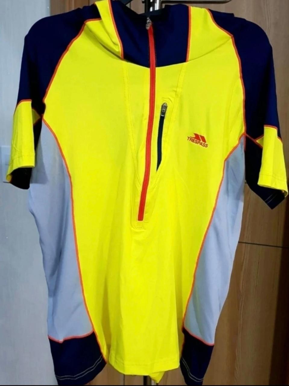 트레스패스 후드 등산반팔티 사이즈 100 사이즈 팔아요