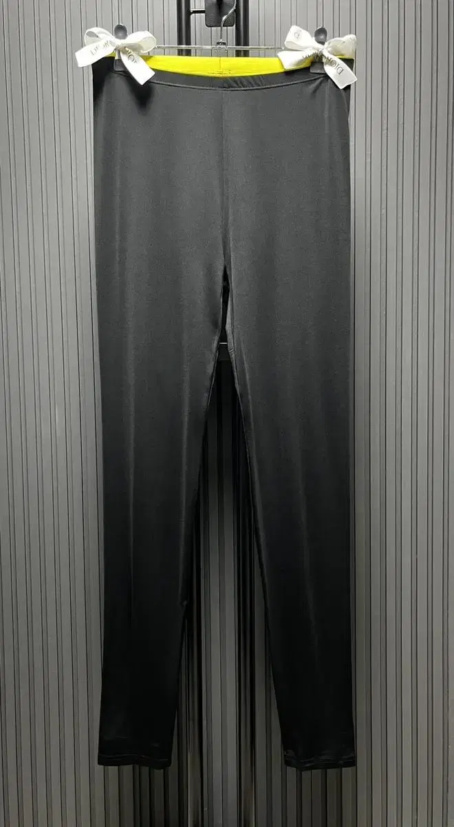 499. 새상품 lady+ 웰링 레깅스 블랙 XL