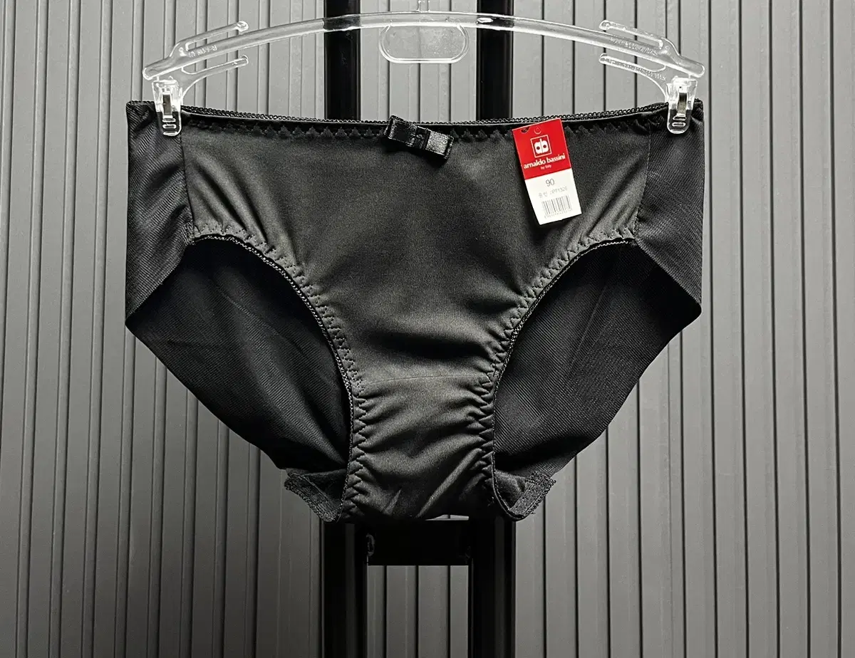 625. 아놀드바시니 블랙 노라인 팬티 90