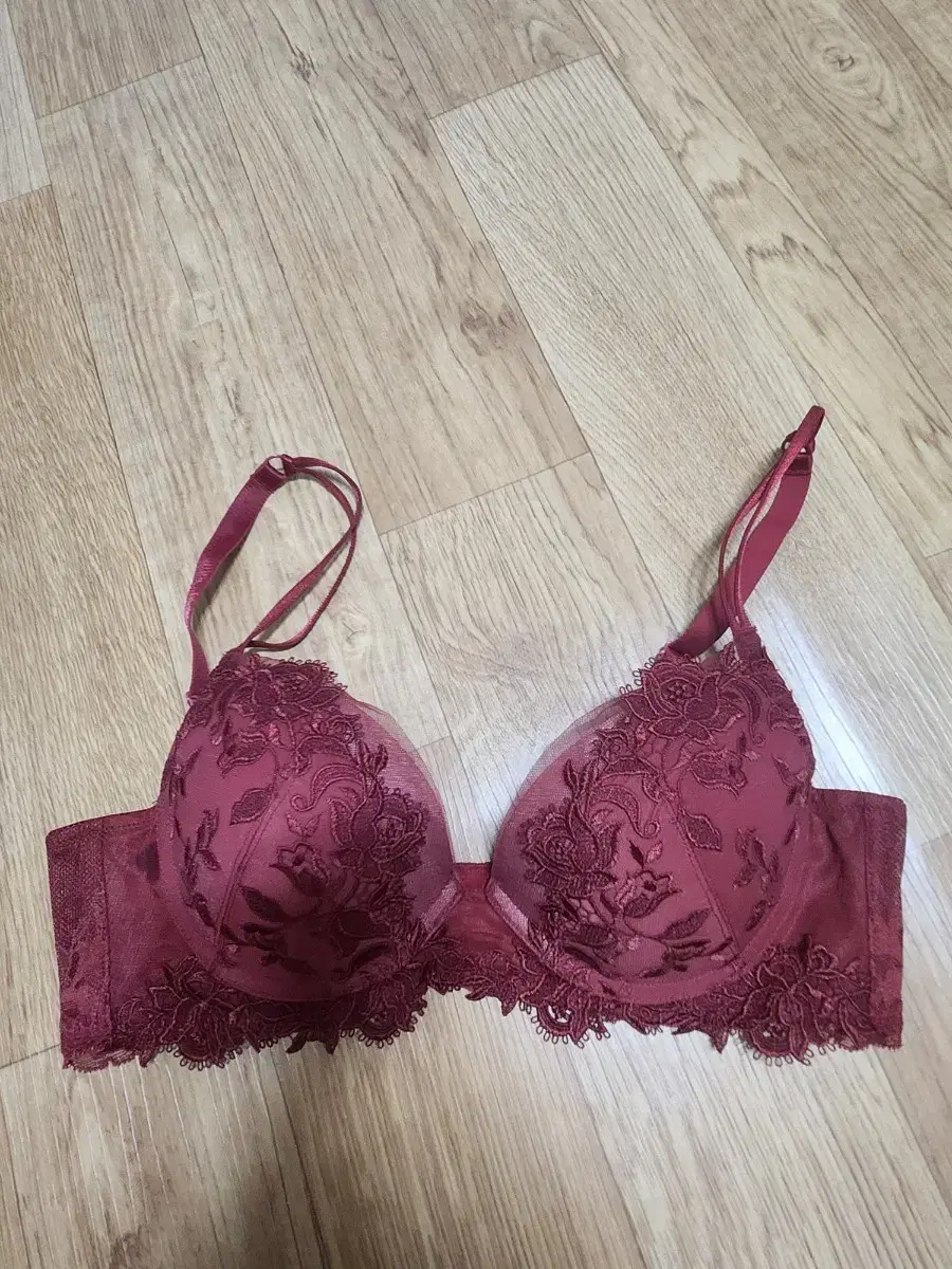 새상품))베라왕 80B 브라