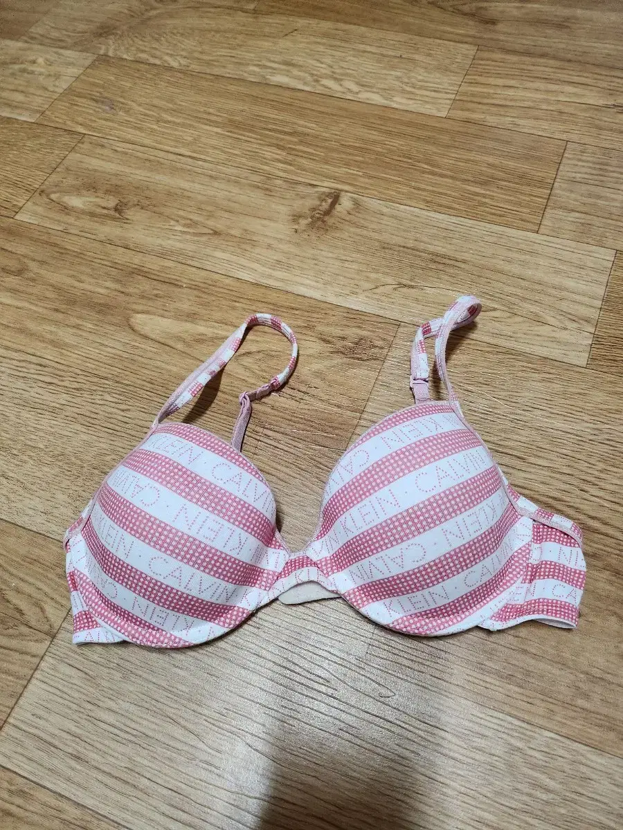 새상품))캘빈클라인 75C 브라