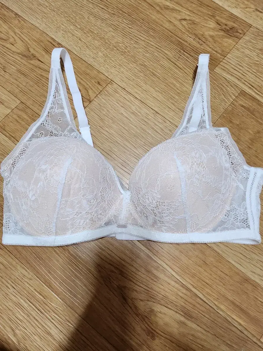 새상품))엘르 85C 브라