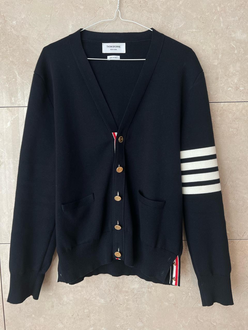 톰브라운 밀라노스트치 금장 가디건