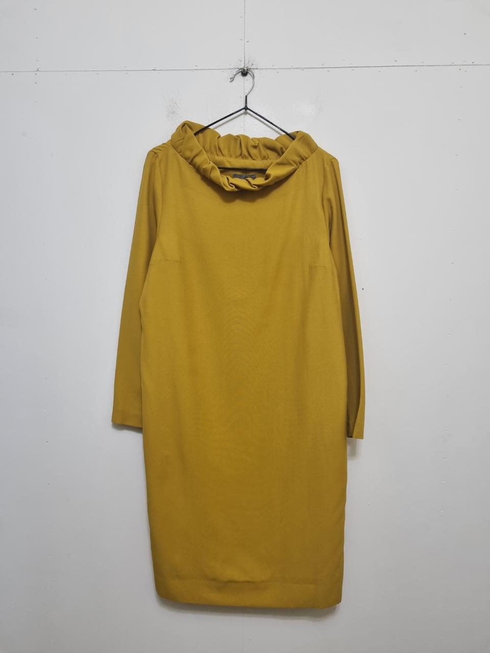 코스 COS 프릴넥 비스코스 긴팔원피스/여성38