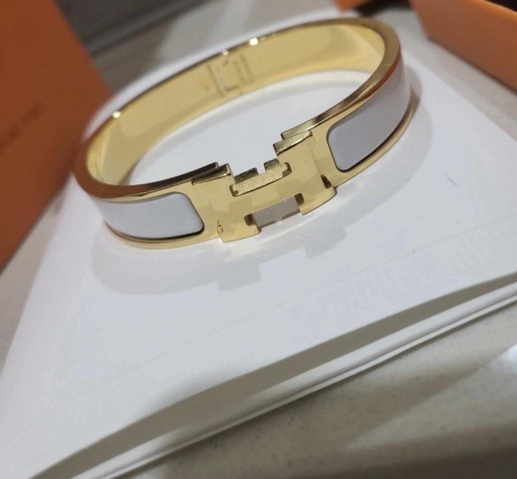 에르메스 클릭아슈 뱅글 gm 화이트 로즈 팔찌