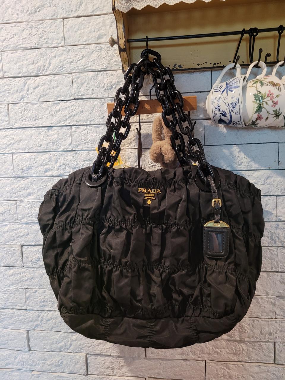 프라다 빅 체인숄더백