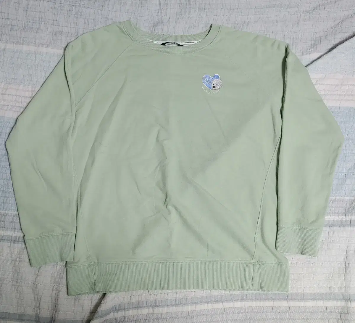 헤지스 민트색 맨투맨 [할인 이벤트 진행중]