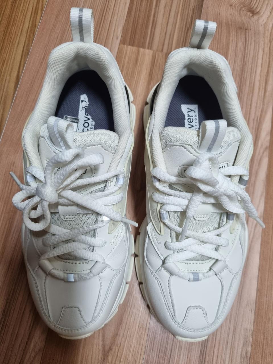 (235)디스커버리 버킷 디워커 v2 스니커즈 운동화