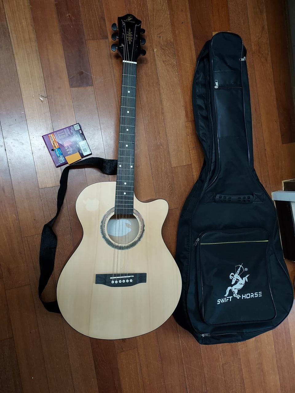 스위프트 홀스 입문용기타,가방 전부25000원