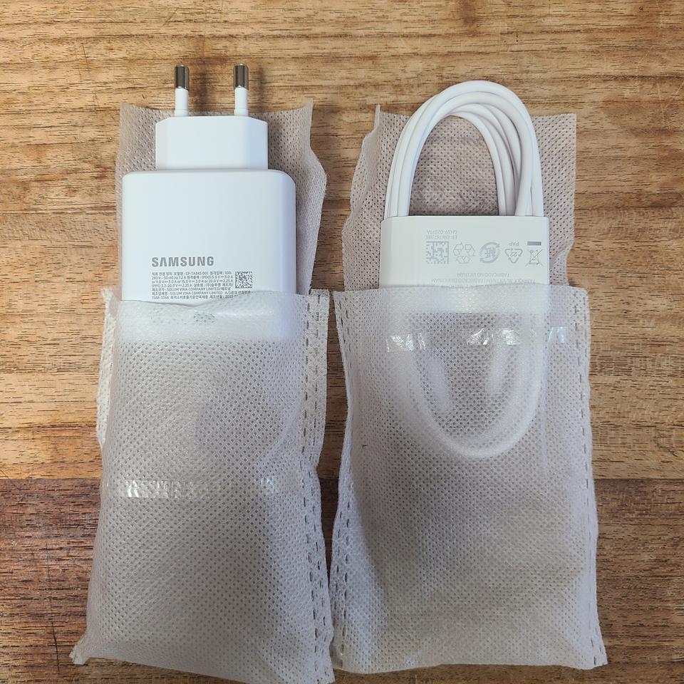 삼성 45w 초고속충전기 C타입어뎁터 c to c케이블 세트 핸드폰충전기