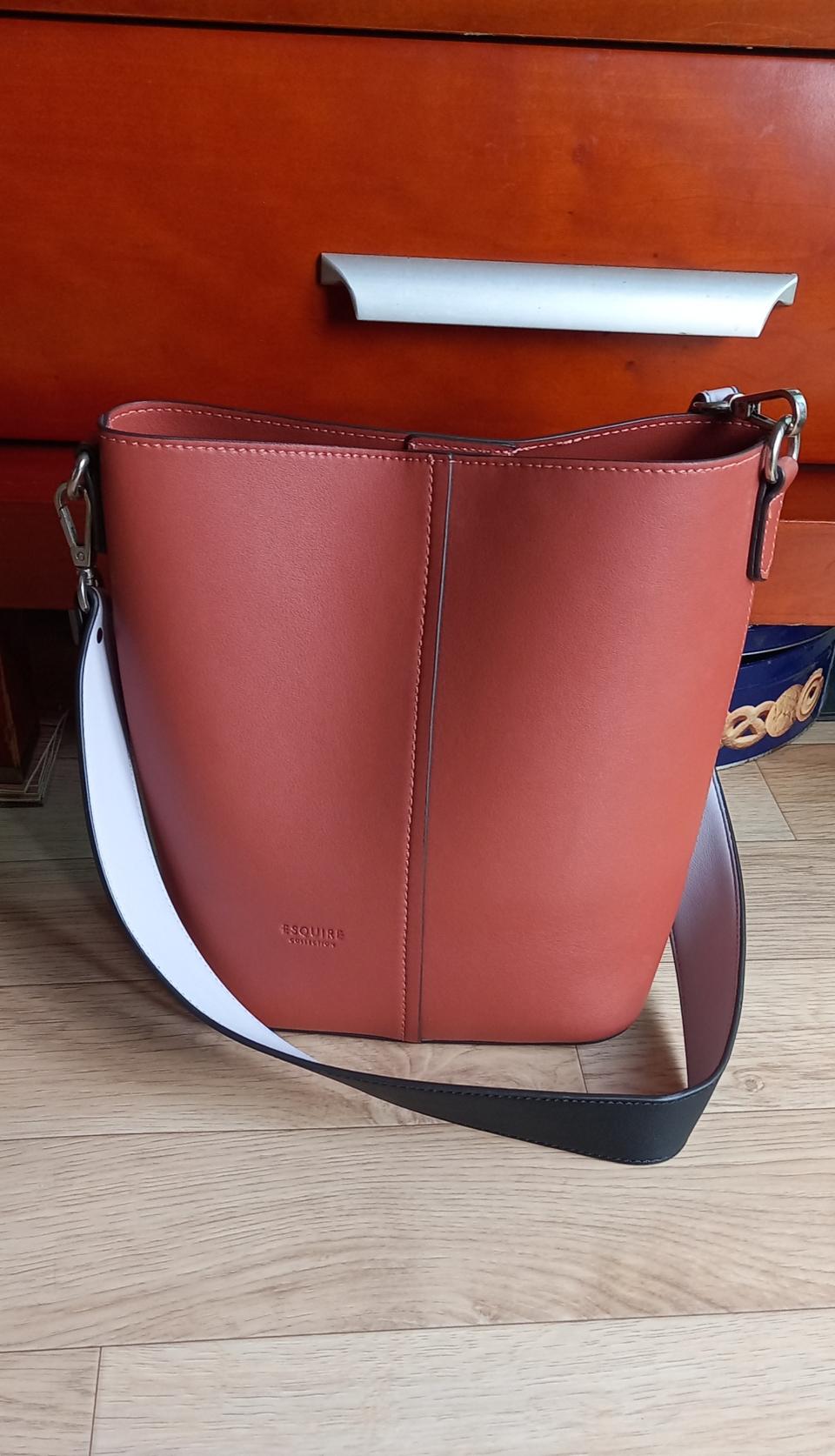 (정품) 에스콰이아 버킷백 가로21 세로 23