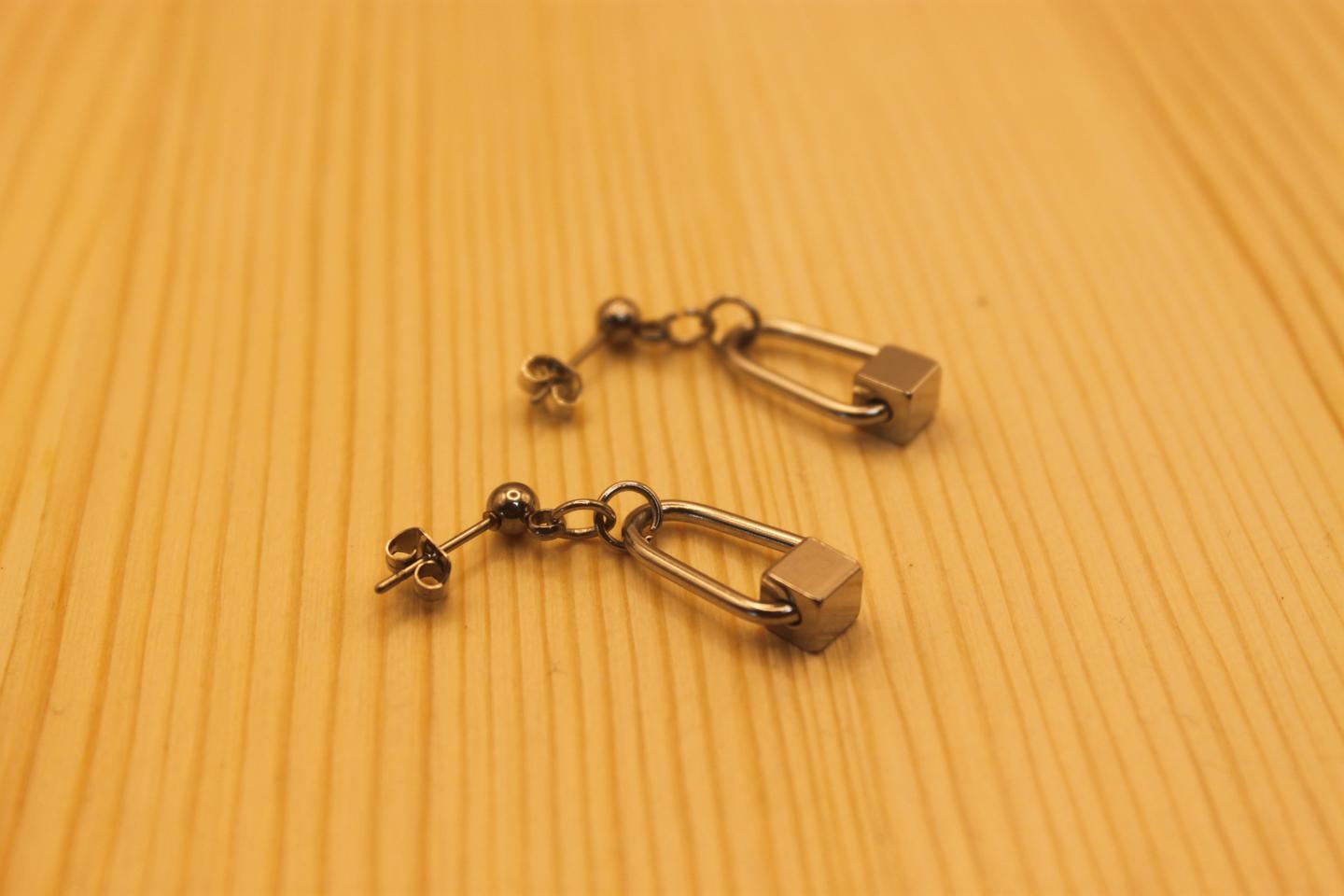 레일 써지컬스틸귀걸이