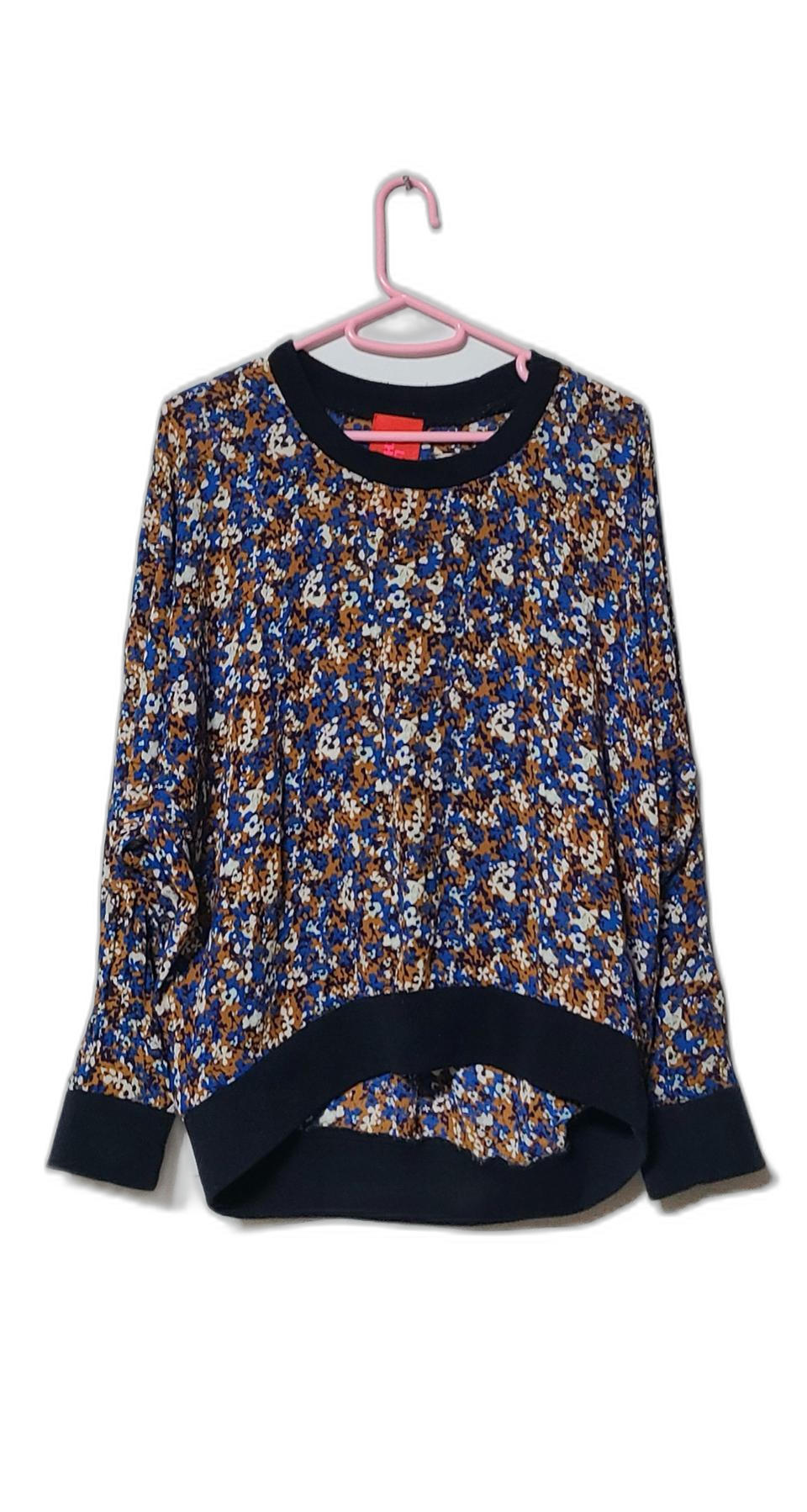 럭키슈에뜨 블라우스