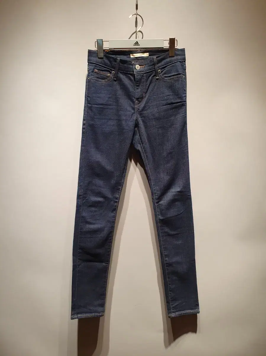 리바이스 여성 슬리밍 스키니 진 데님 26인치 생지 인디고