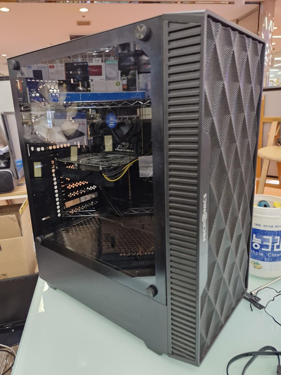 게이밍 컴퓨터 득템하세요!