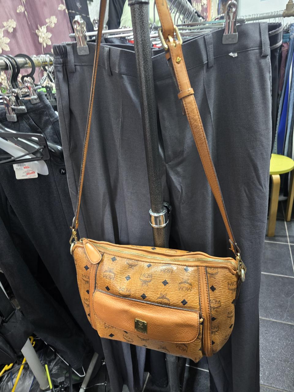 엠씨엠크로스백