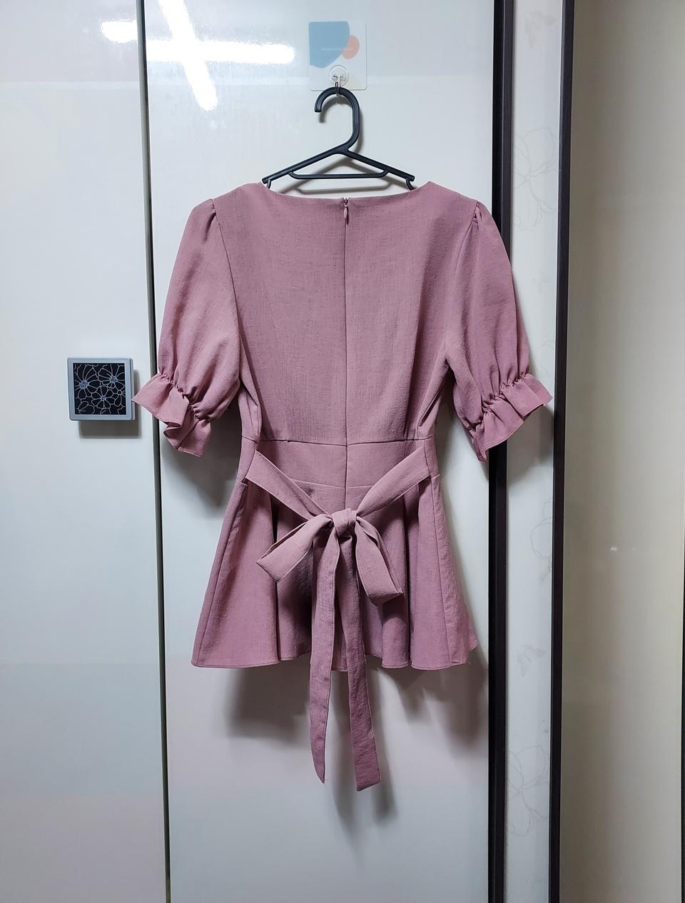 허리끈블라우스