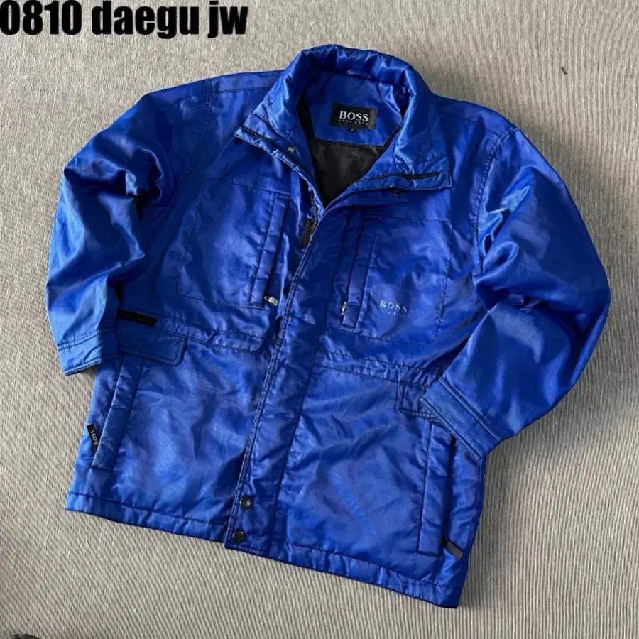 휴고보스 바람막이