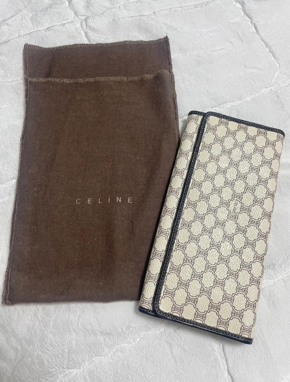 셀린느 장지갑 새 제품