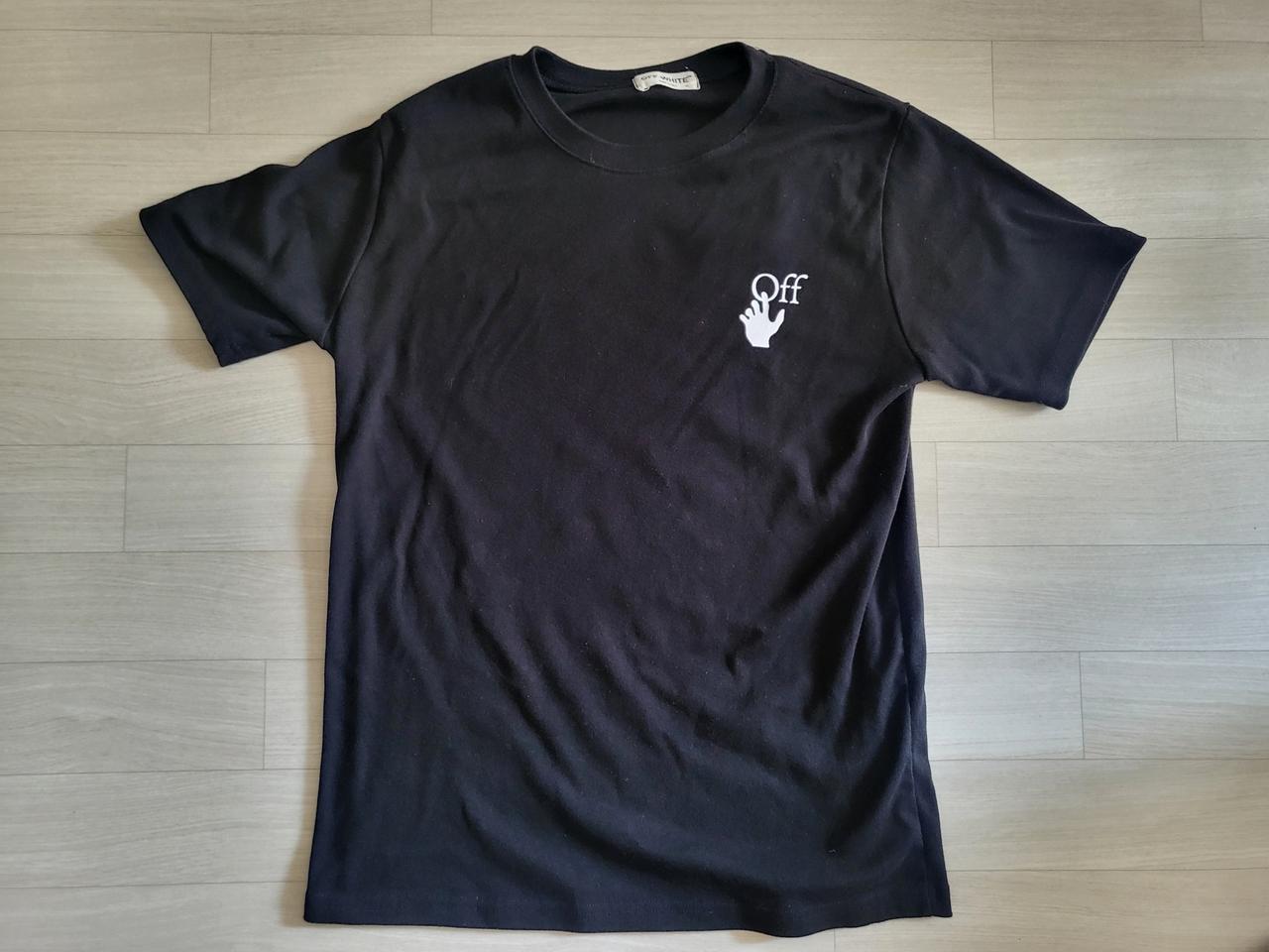 오프화이트 반팔