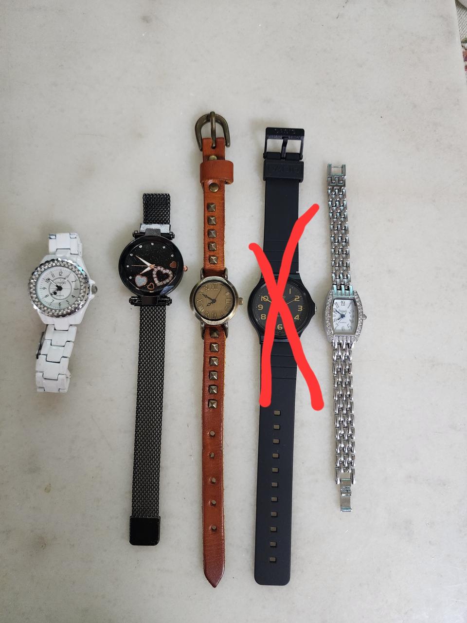 시계 4종   정상작동   일괄판매    싸게가져가세요~~