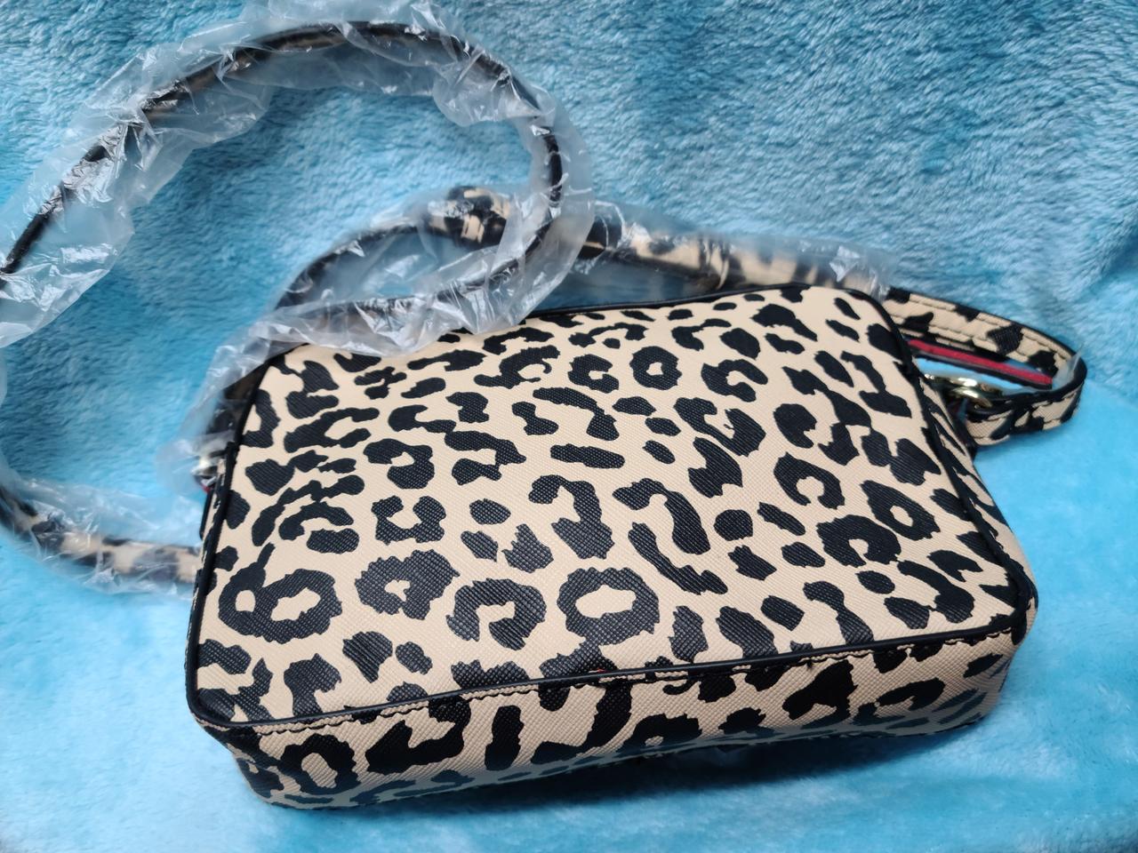 에스티로더 Estee Lauder 미니 크로스백 호피 무늬 (새상품)