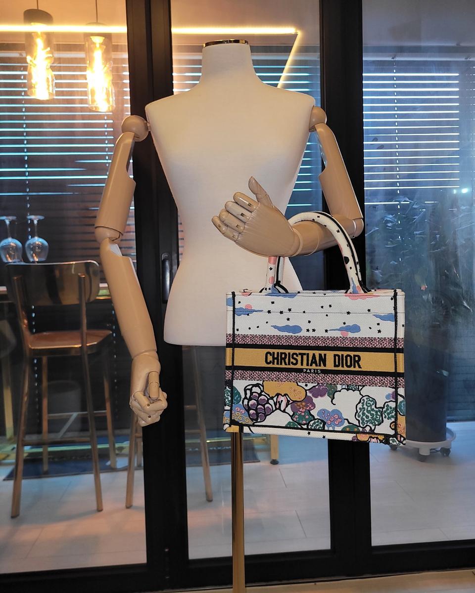 (추석 할인)샤넬 디올 루이비통 구찌 정품 가방 피똥쌈가격은 다다릅니다