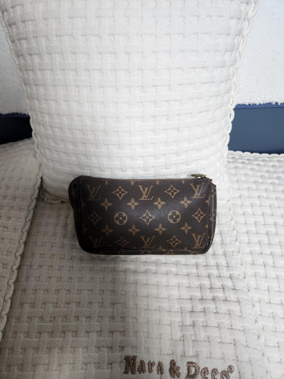 루이비통 클러치백