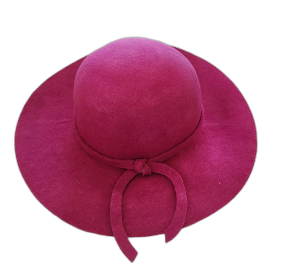 패셔너블한 핫핑크 모자