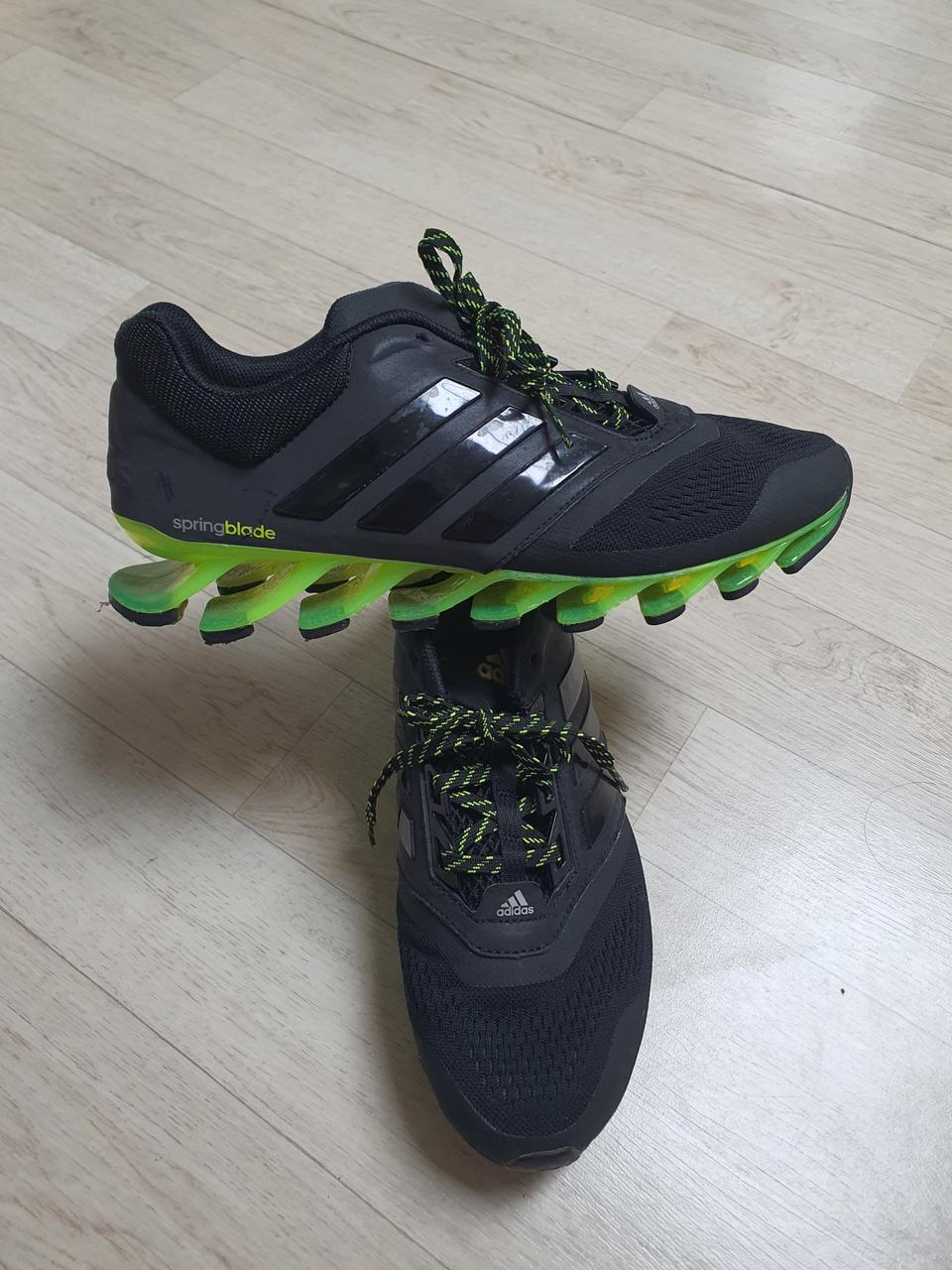 270 아디다스 정품 운동화 스니커즈 270사이즈 좋아요