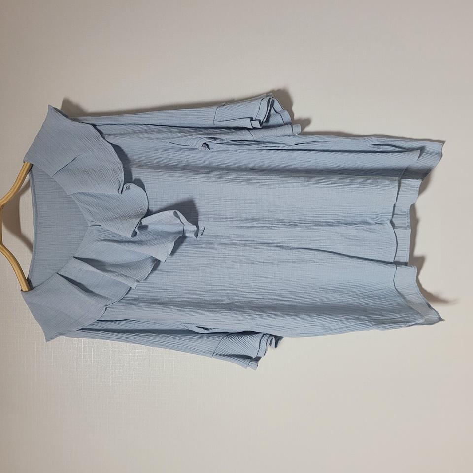 시원한 하늘색 언발란스 블라우스