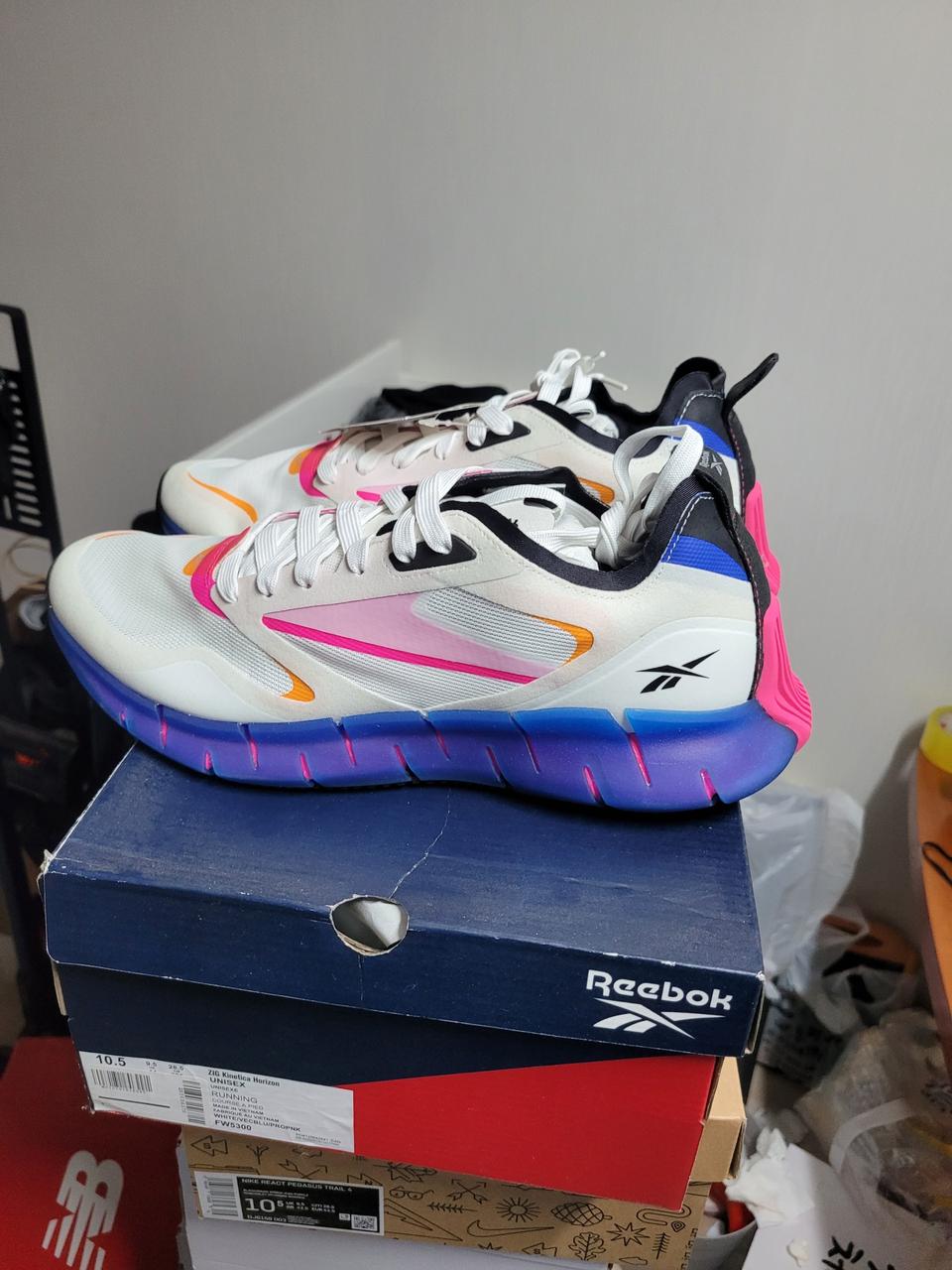 리복지그키네티카 호라이즌 285 새제품팝니다