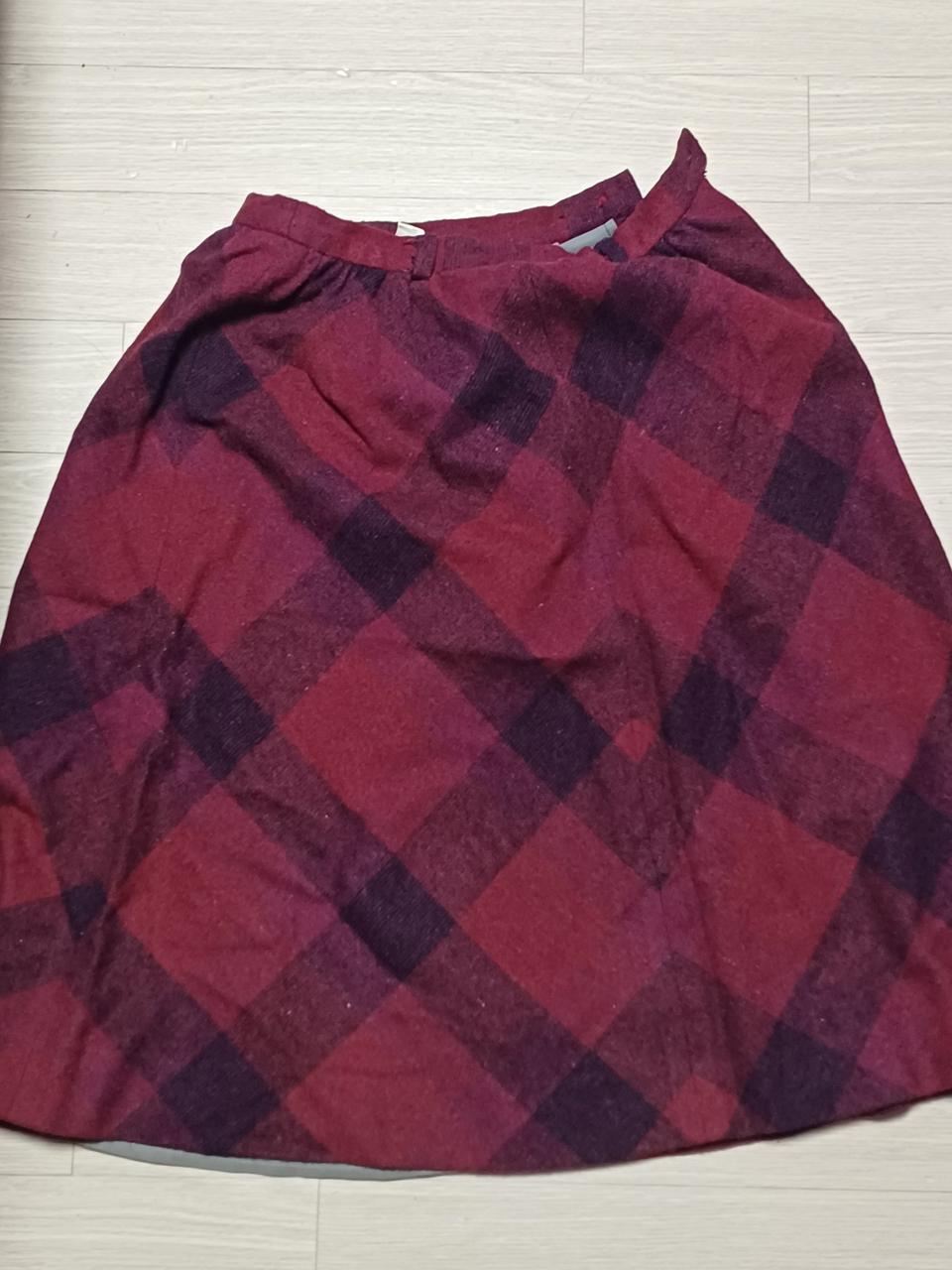 체크 미디엄 스커트