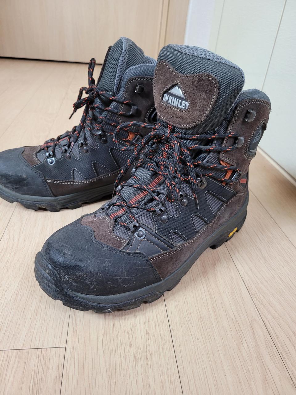 맥킨리 McKinley 방수 하이킹 부츠 280사이즈 다크브라운