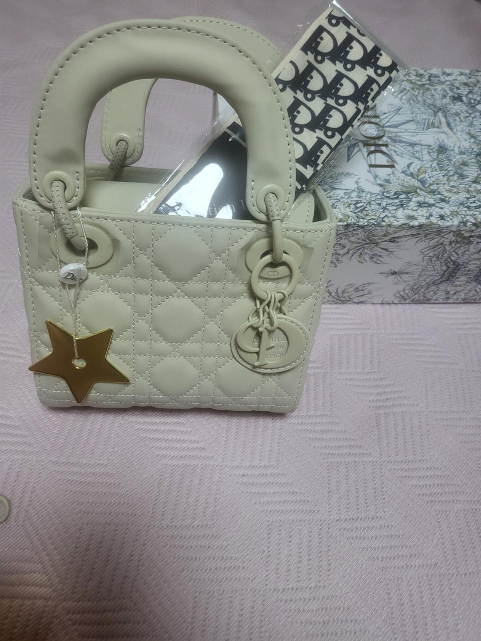 디올가방팝니다!