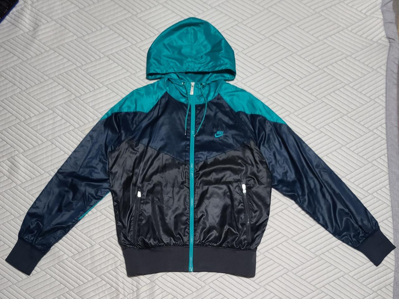나이키 바람막이 M