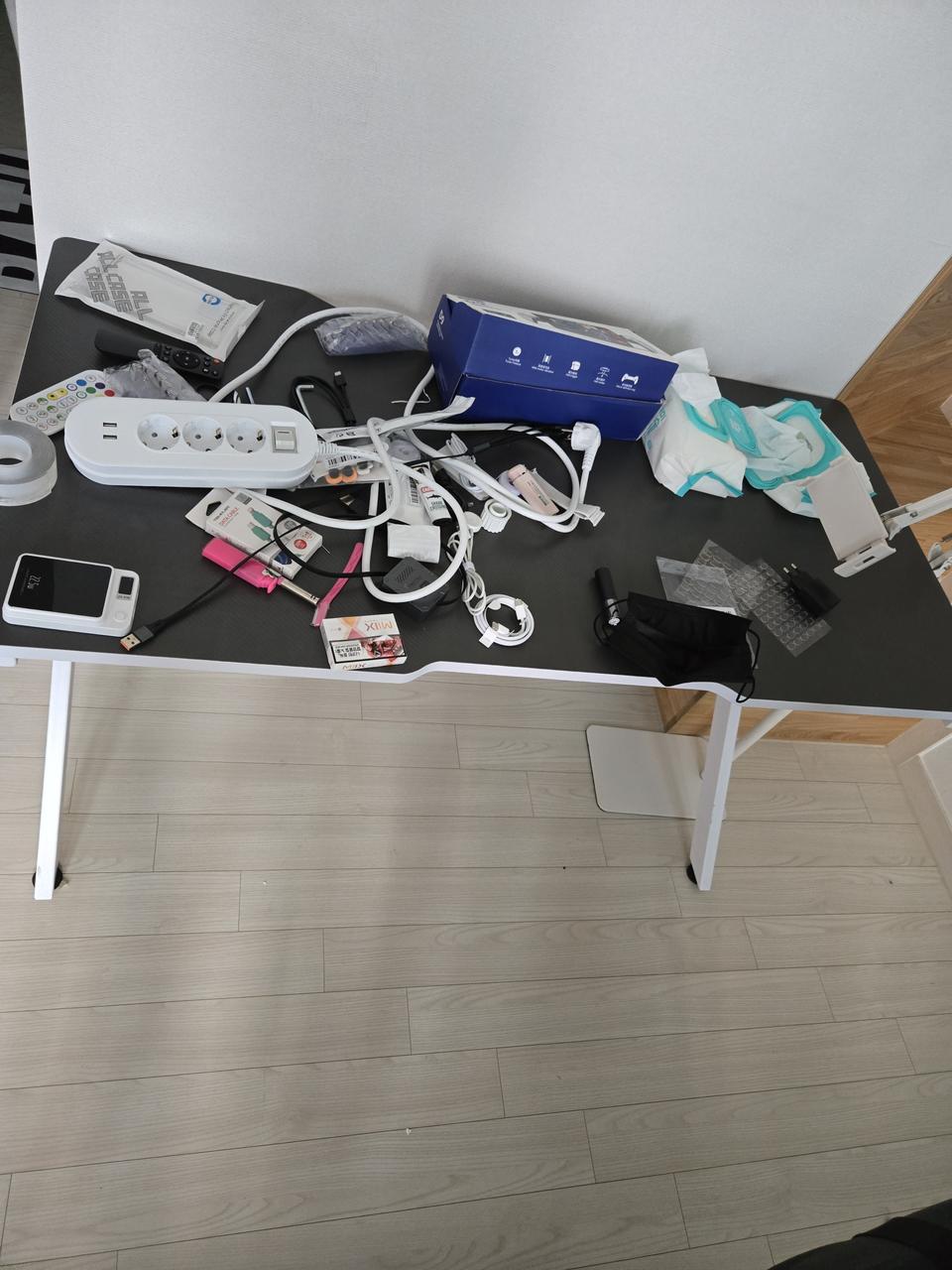 게이밍 책상 및 의자 헹거 커튼봉 무료나눔중