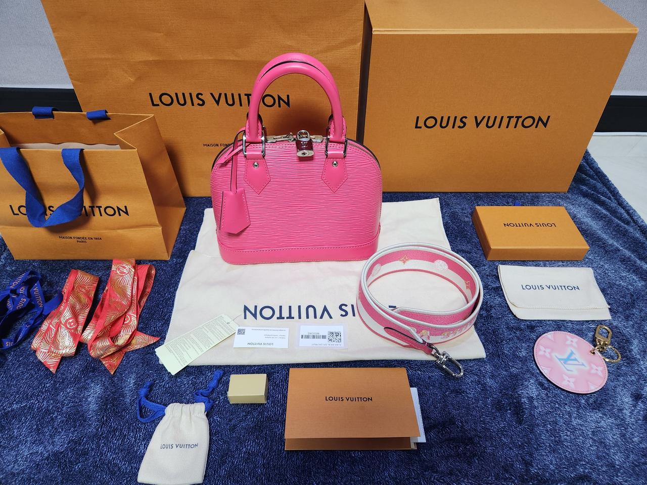 정품 루이비통 알마bb 드레곤핑크