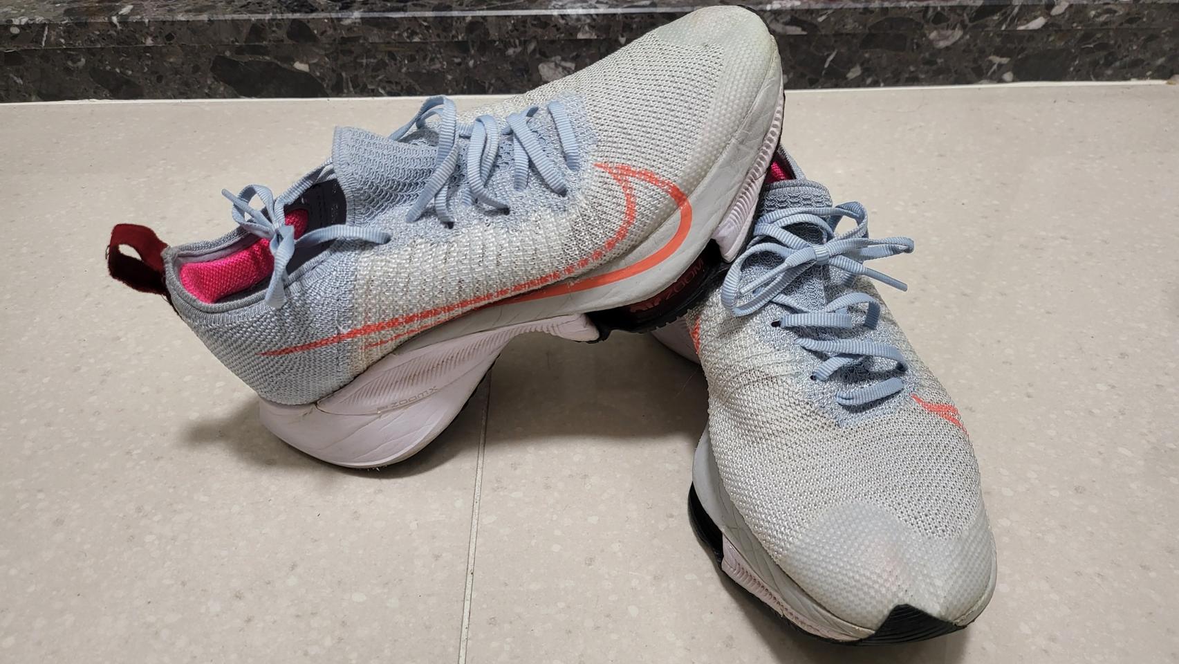 나이키 에어 줌 템포 넥스트% 플라이니트 사이즈245