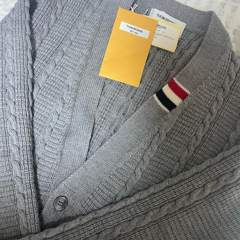 톰브라운 릴렉스드 브이넥 메리노 울 가디건