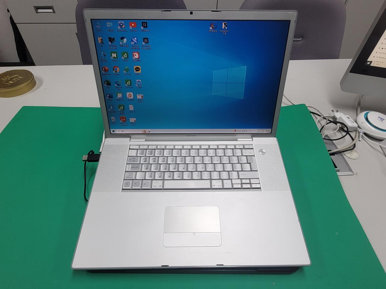 맥북프로 17인치 2009년식