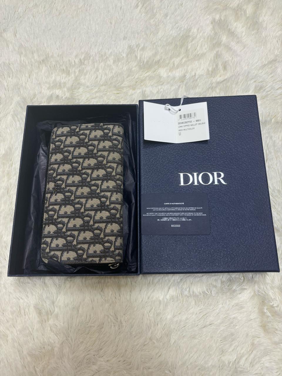 새상품급-디올지퍼돌이장지갑