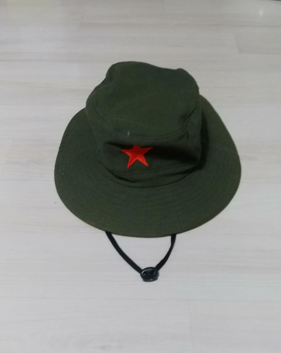 챙넓은모자