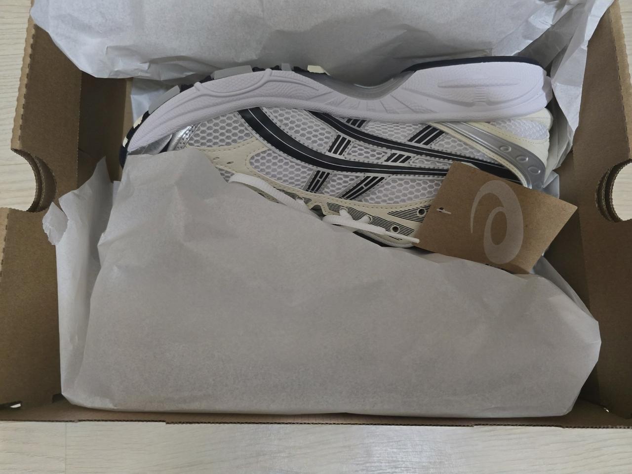 [270] 아식스 젤 카야노 14 화이트 미드나잇 (새상품)