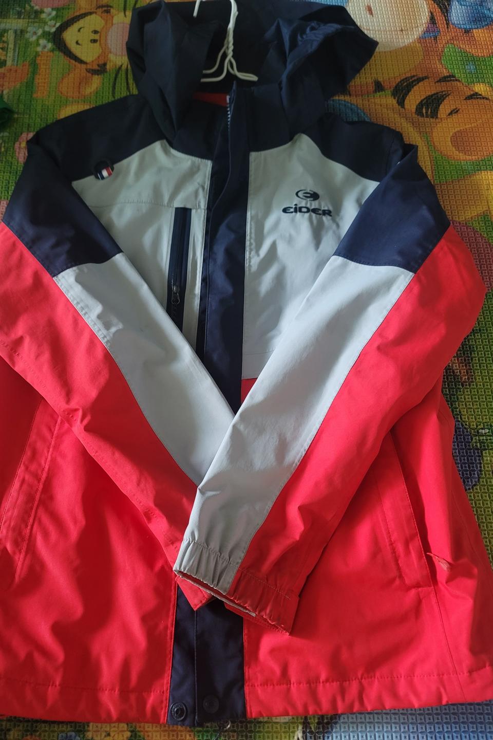 아이더 150  바람막이