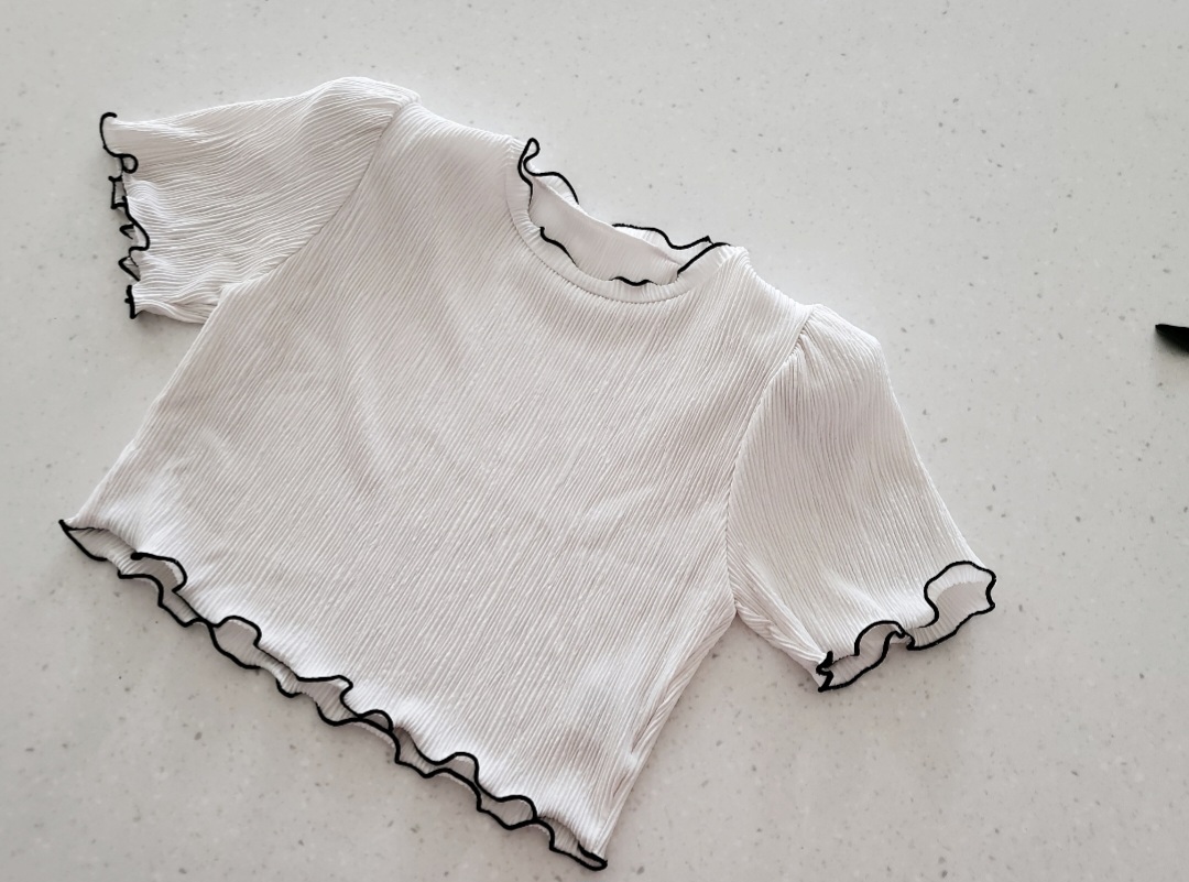 [♡BIG SALE♡]비쥬펄 플리츠 패드 크롭 티