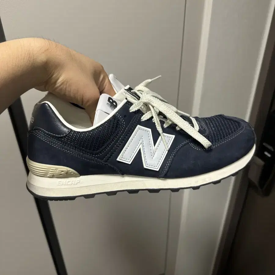 (295) 뉴발란스x포터리 574 네이비