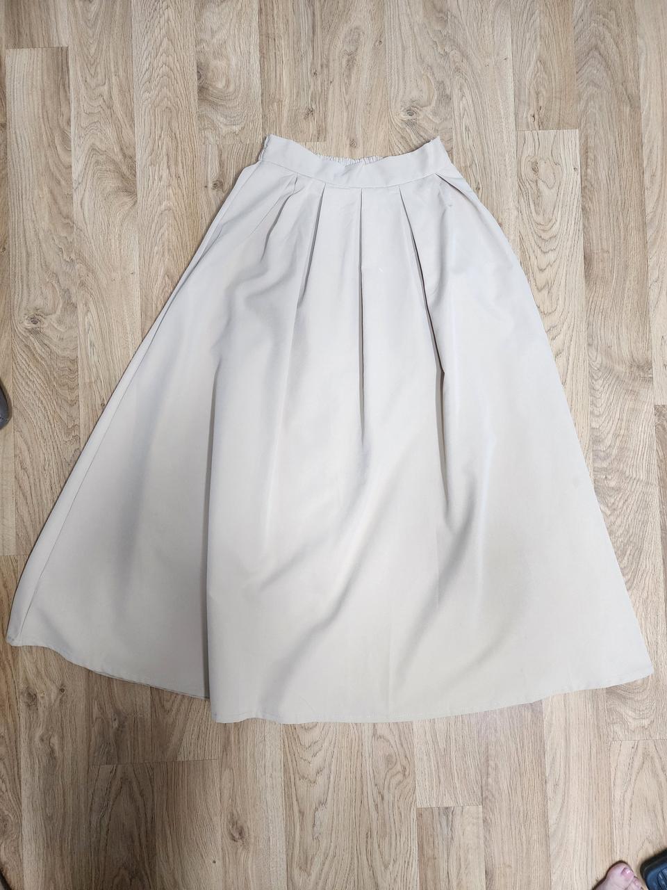 햅번스타일롱스커트  만원에판매해요